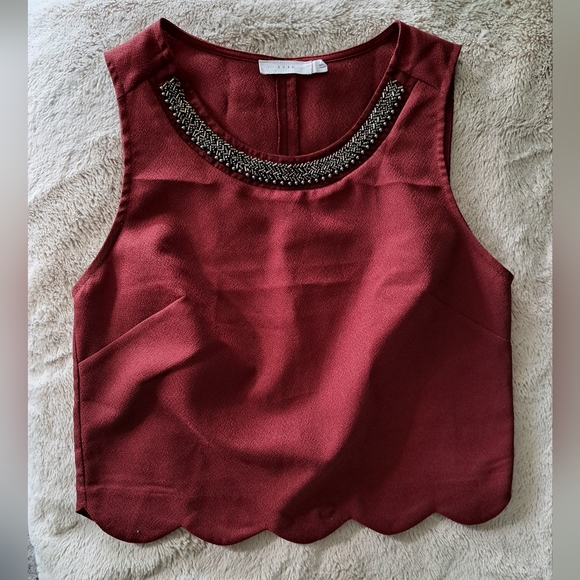 Lush Burgundy Scalloped Crop Top - Picture 1 of 6